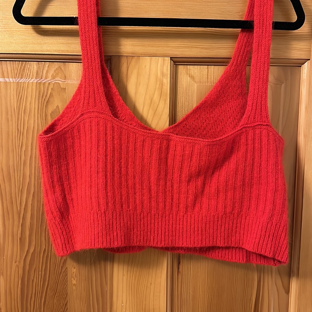 Women’s Cropped Sweater Tank - Picture 3 of 4